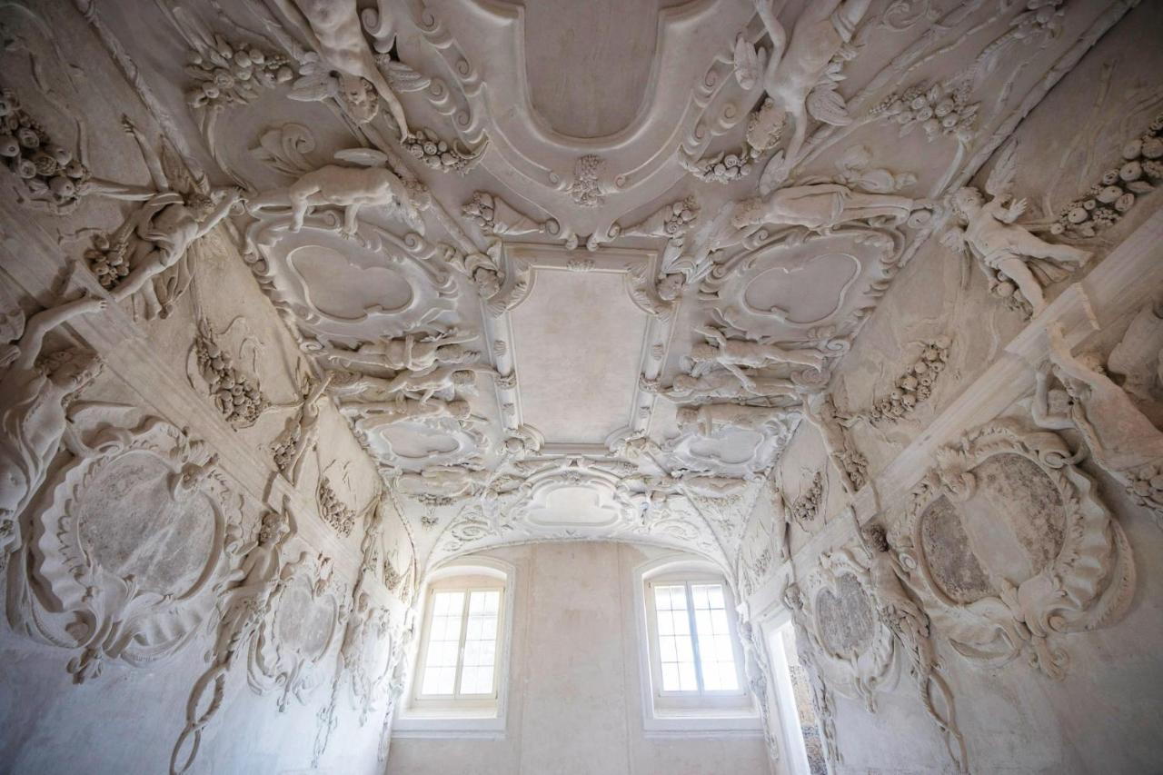 Palac Gorzanow Extérieur photo