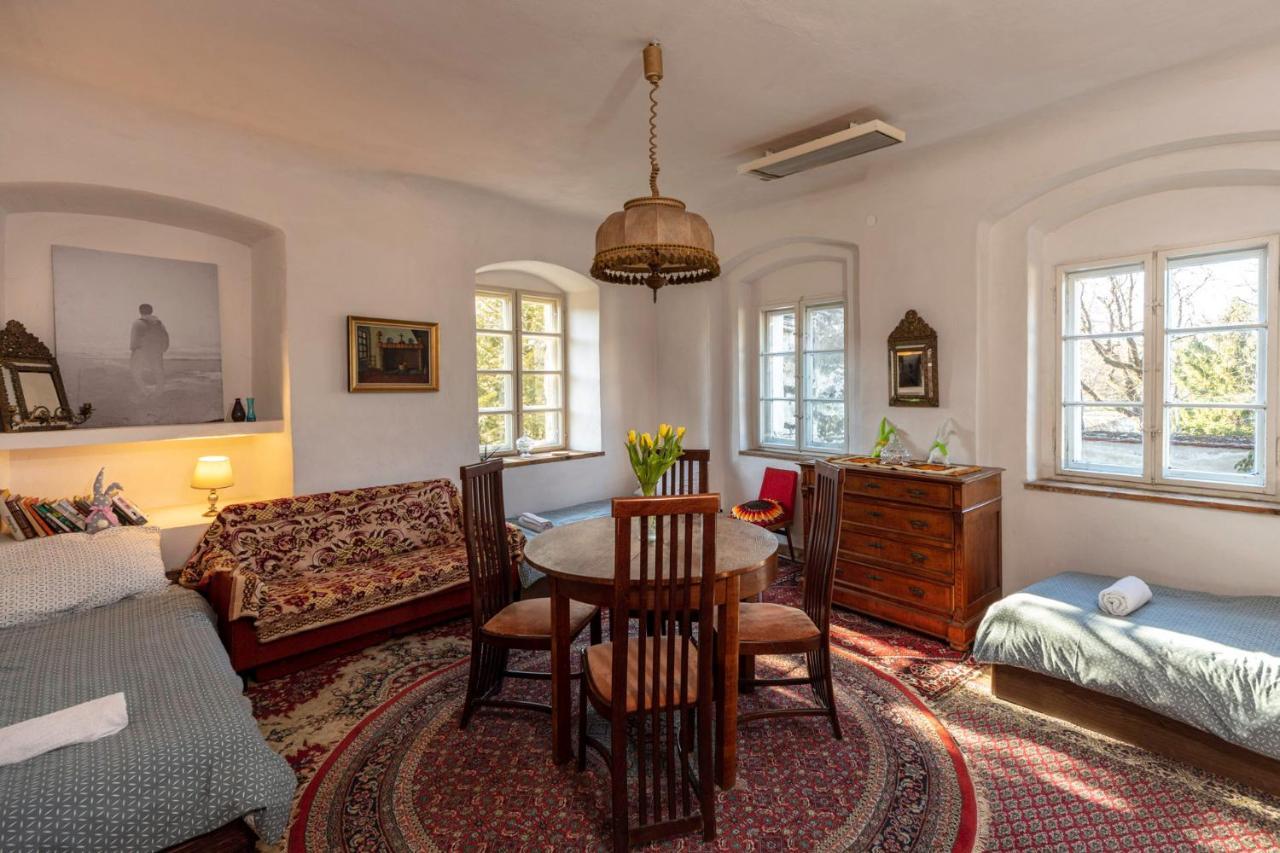 Palac Gorzanow Extérieur photo
