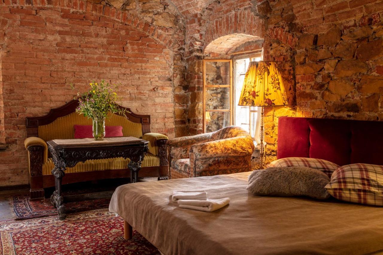 Palac Gorzanow Extérieur photo